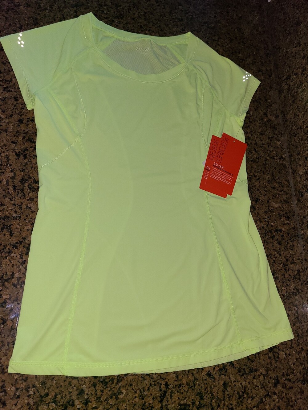 NWT ZELLA Zeltek Women’s Athletic Tee S Green Ice